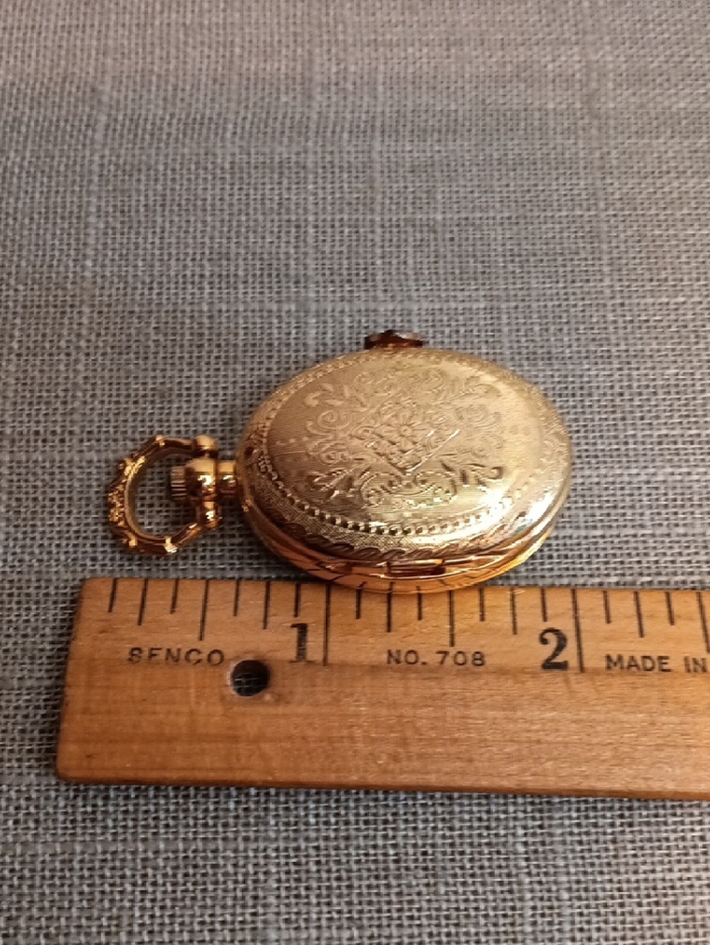 Gold Tone Pendant Watch Quartz Locket Style No Chain - Picture 6 of 7
